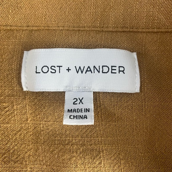 Lost + Wander 3/4 sleeve button up shirt in macaroon, size 2X, V-neck - Picture 5 of 6